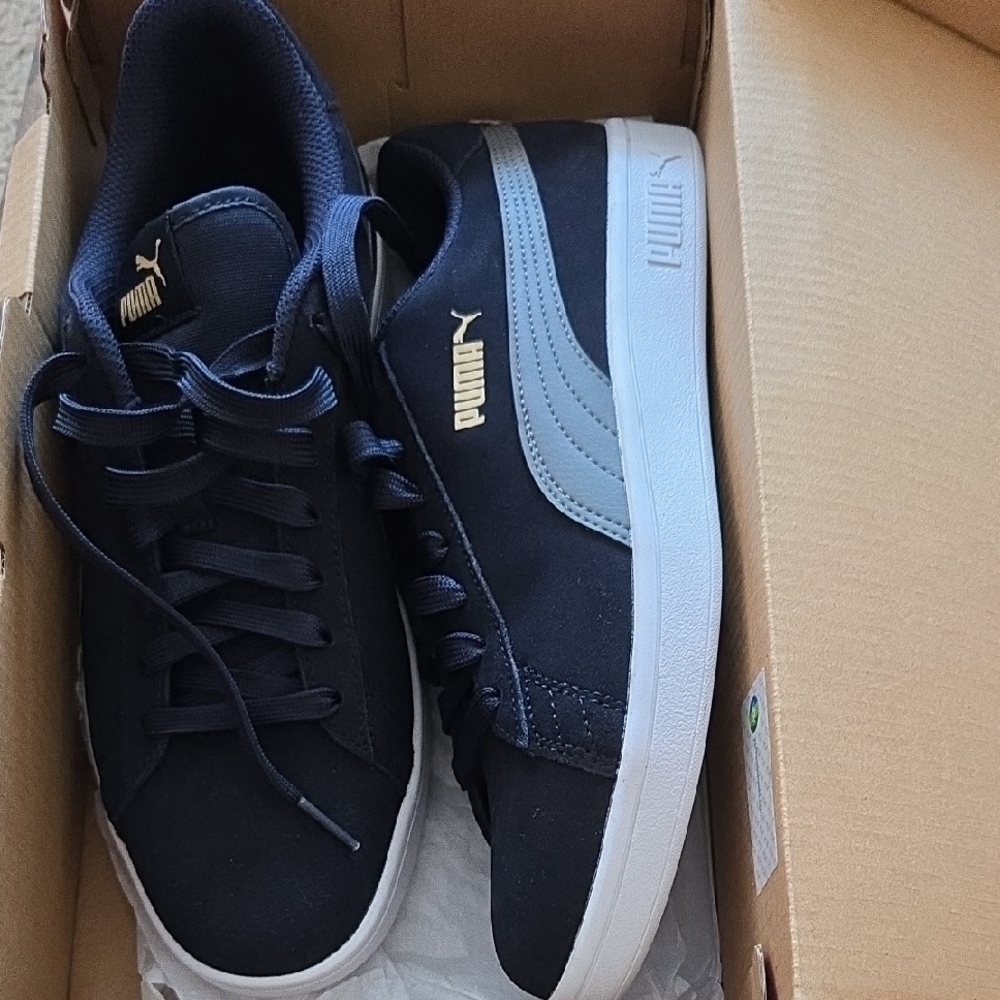 Puma Men's Navy and Light Blue Sneakers